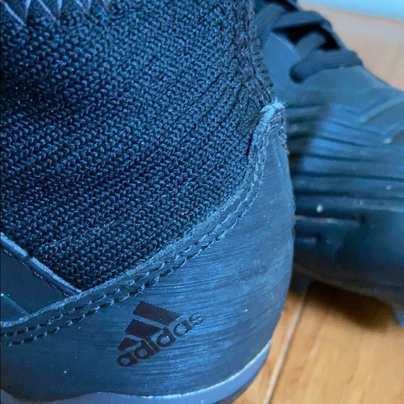 Adidas Predator Black Soccer cleats - Picture 2 of 3